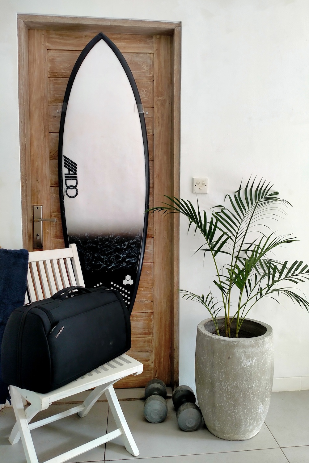 vertical surfboard wall mount